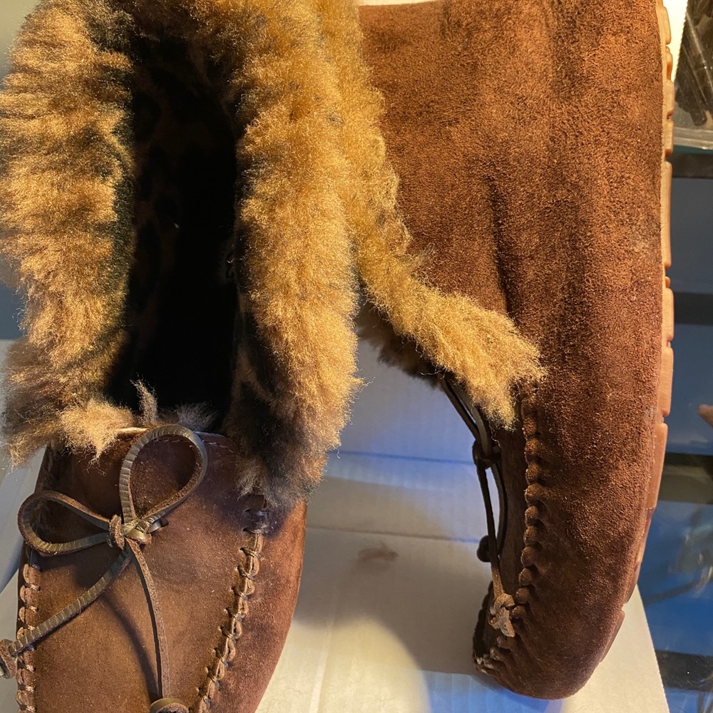 UGG Alena size 9